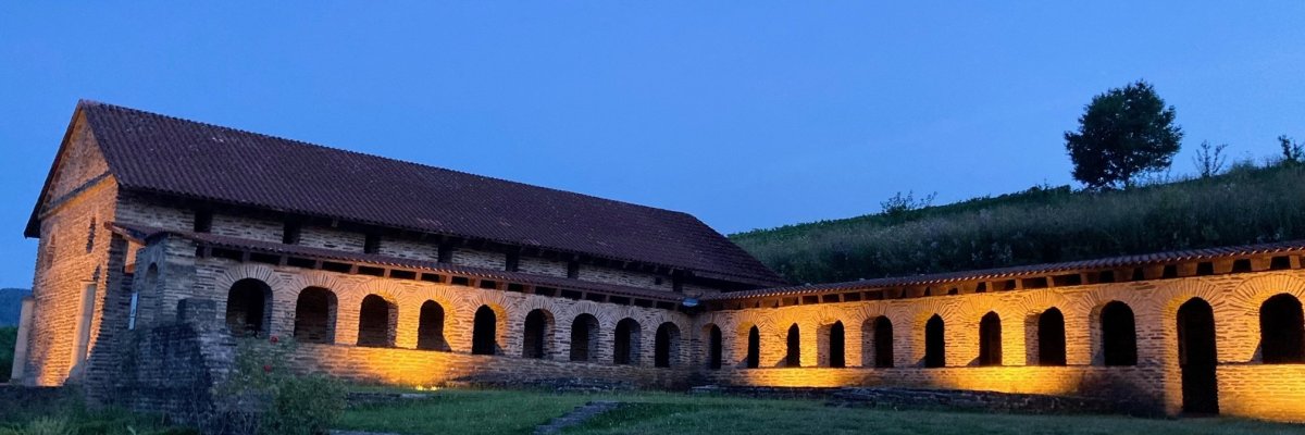 Foto Römische Villa am Abend